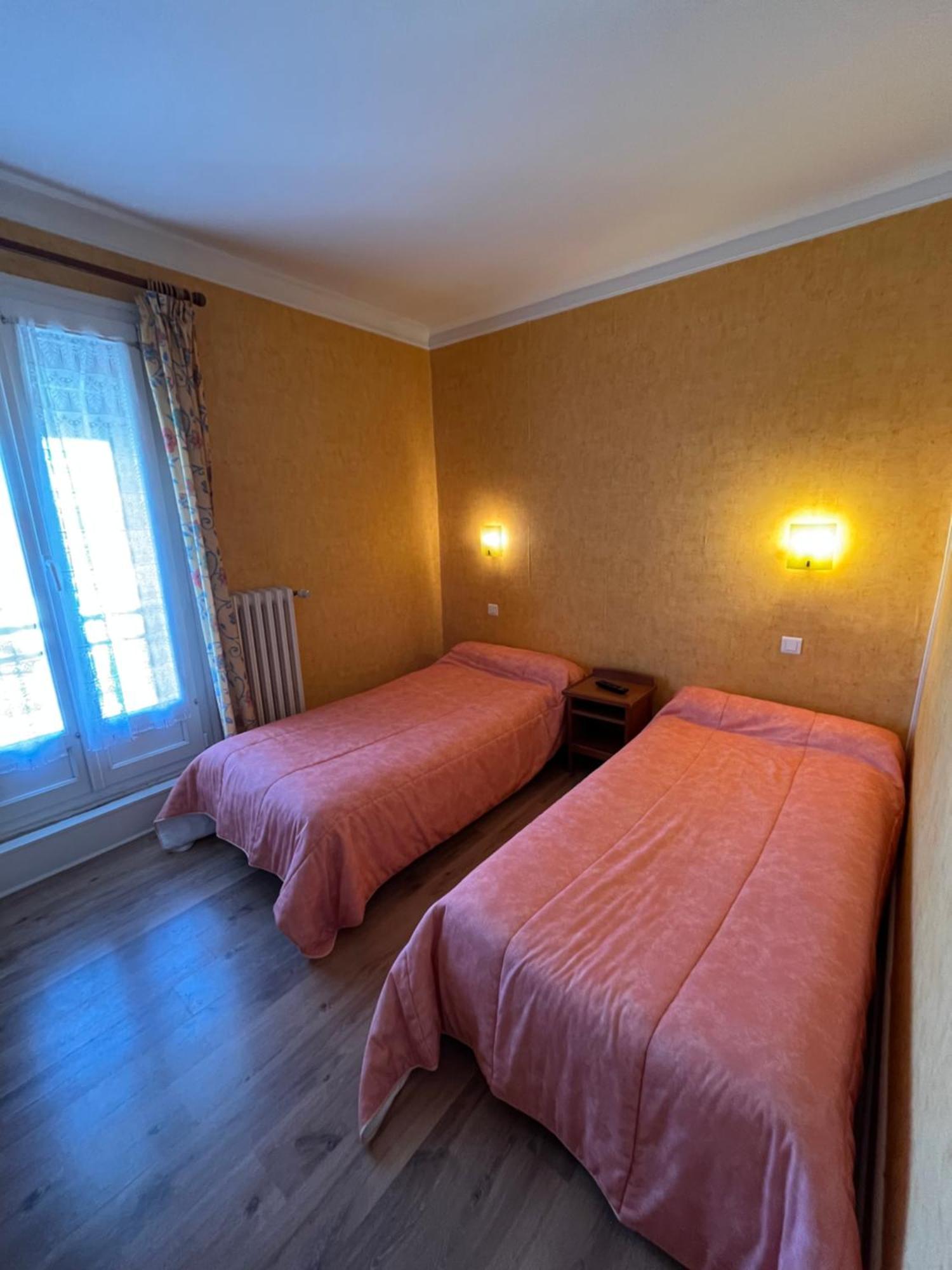 Aux Quatre Vents Hotel
